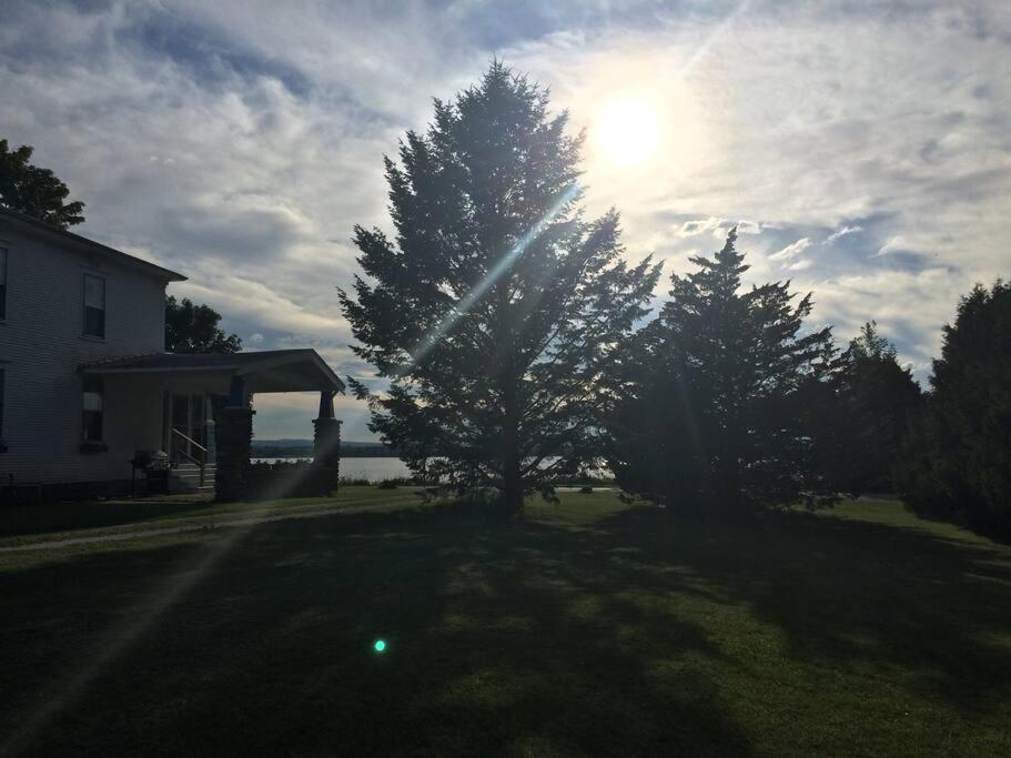 Inn At The Isles Cottage Isle la Motte Exterior foto
