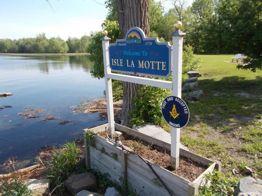 Inn At The Isles Cottage Isle la Motte Exterior foto